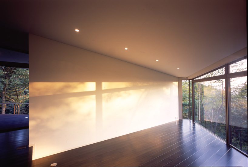 taku sakaushi / OFDA: three windows
