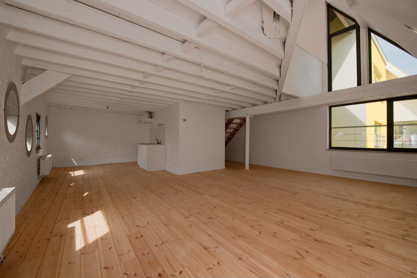 l'escaut gigogne: cheval noir