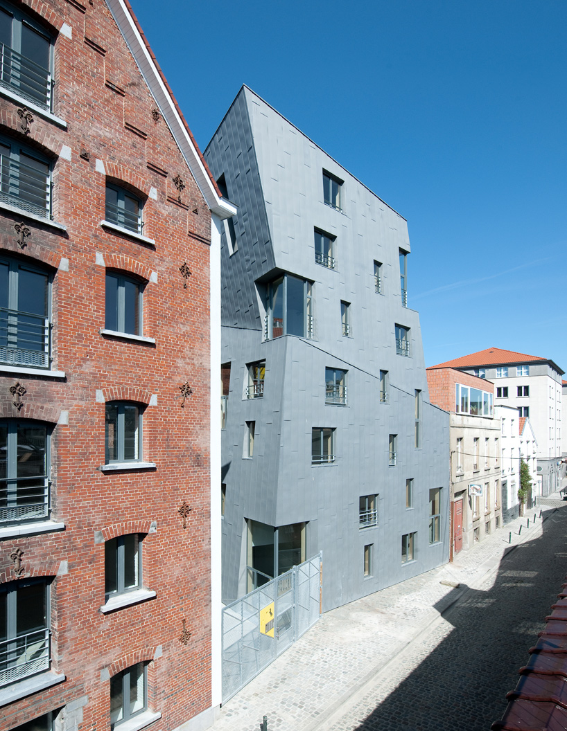 l'escaut gigogne: cheval noir