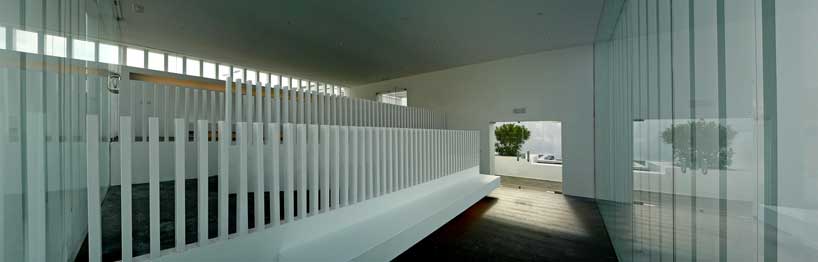 mpc arquitectos: intervention of the chapel of rest