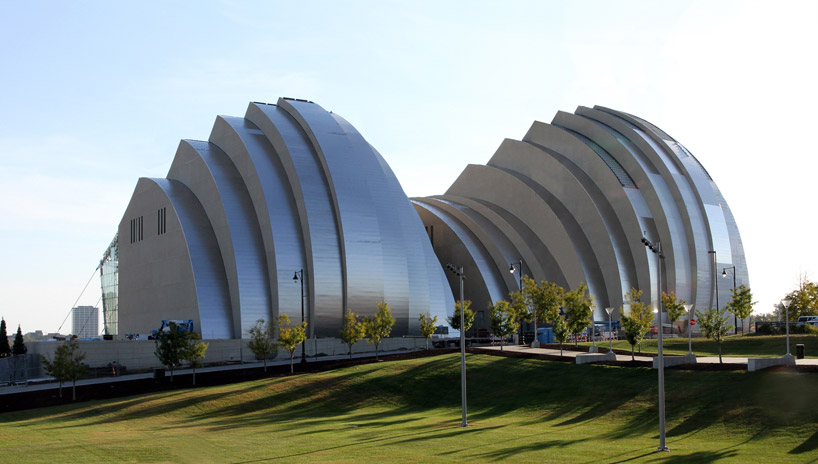 moshe safdie: kauffman center for the performing arts nearing completion - 1
