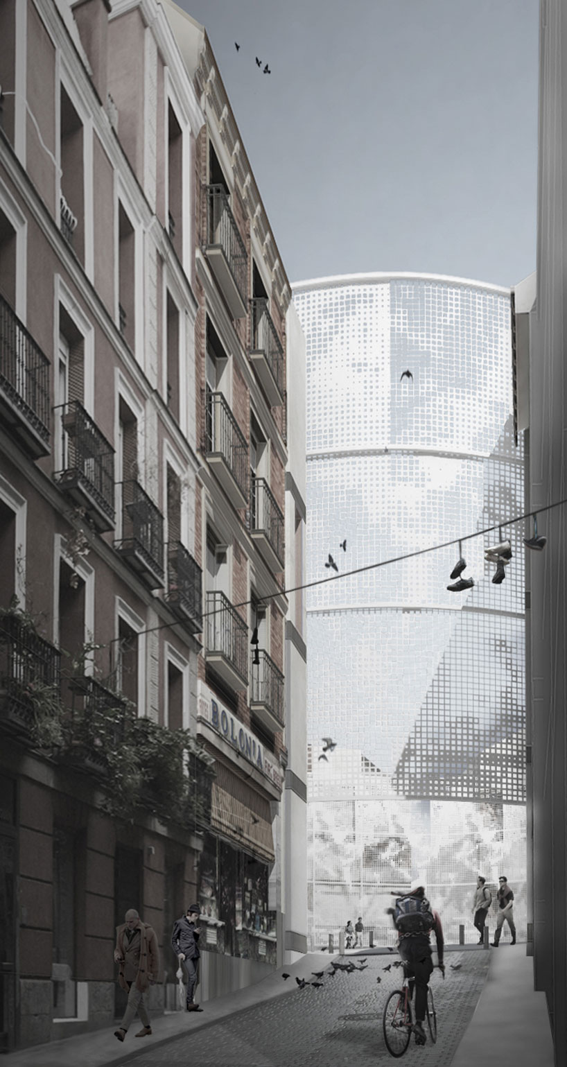 keir alexander: menos / m&aacute;s