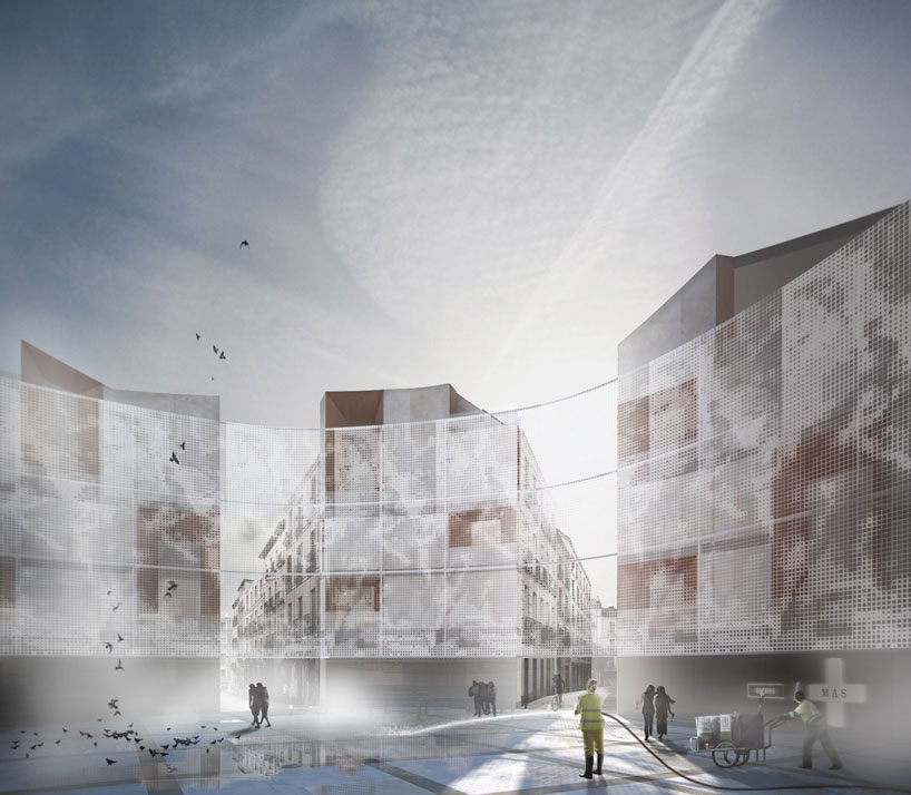 keir alexander: menos / m&aacute;s