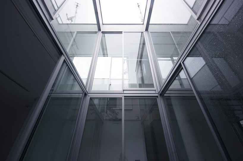 future-scape architects: 44:63 - 1