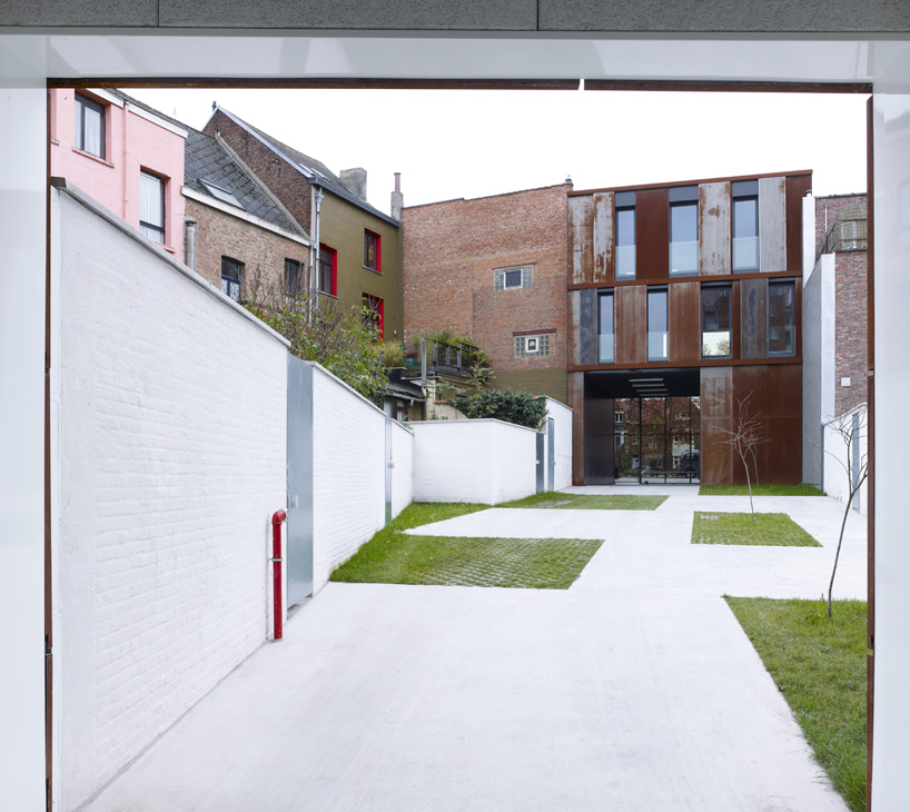 dmvA: apartments buso