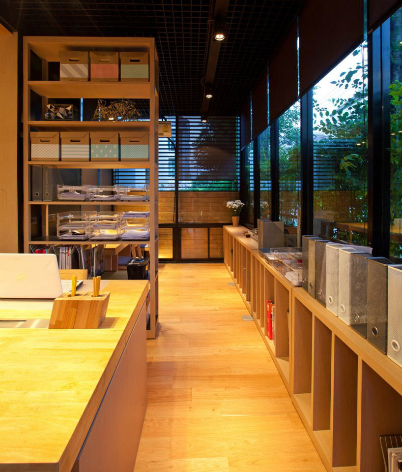 apostrophy's office in thailand