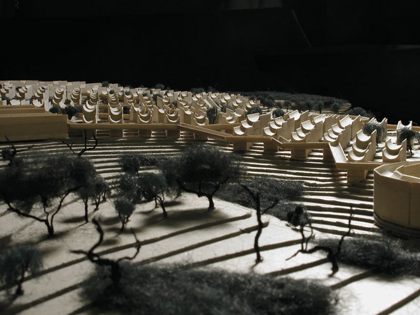 obra architects: aqueduct housing for guanajuato, mexico