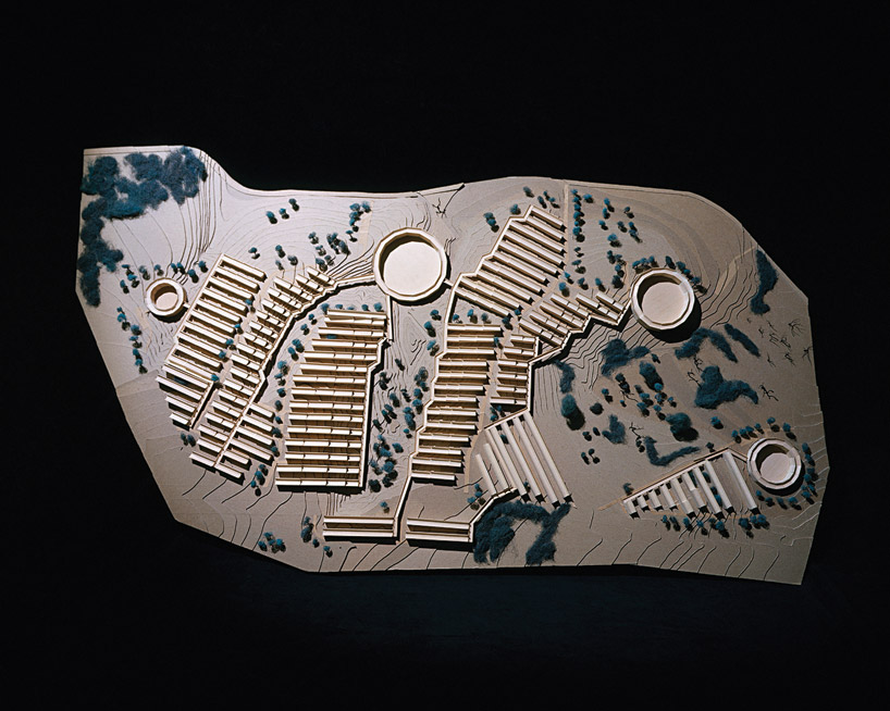 obra architects: aqueduct housing for guanajuato, mexico