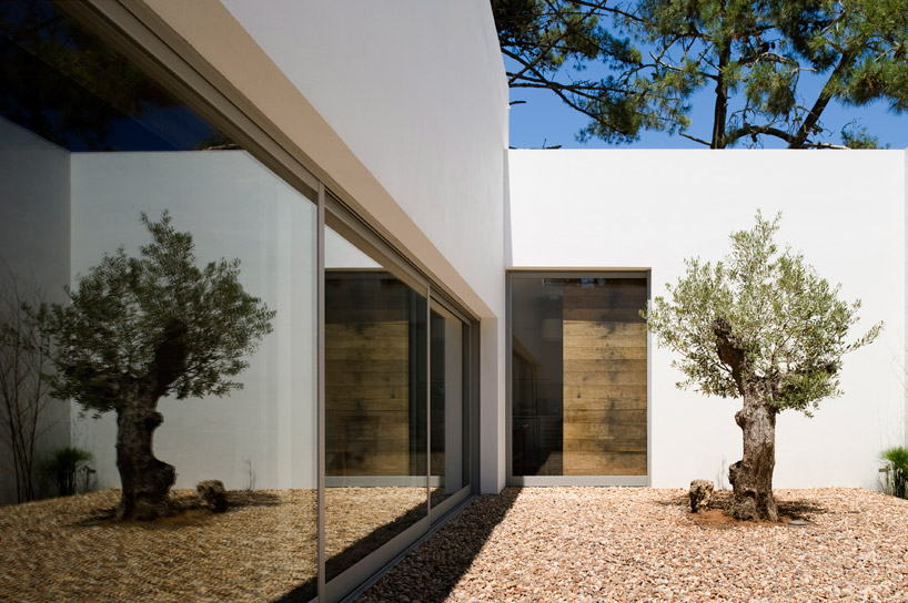 FVArquitectos: house in banzão II