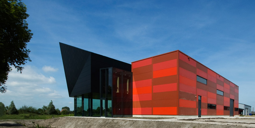 groosman partners: electric boat house