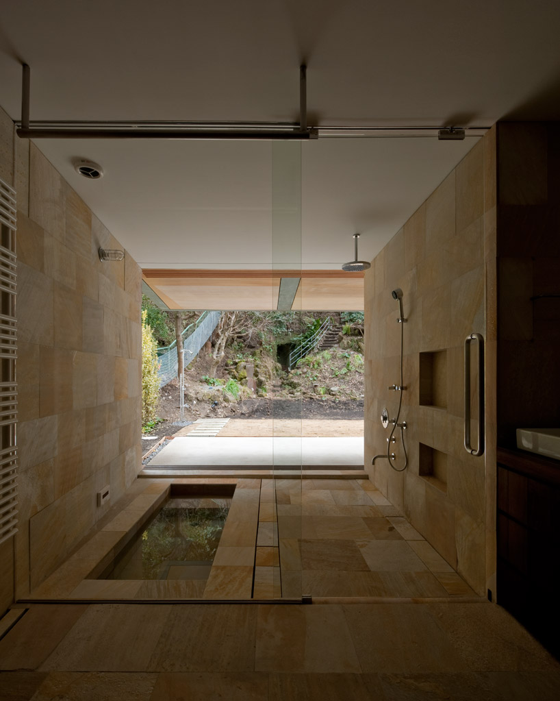 tezuka architects: house to catch the mountain