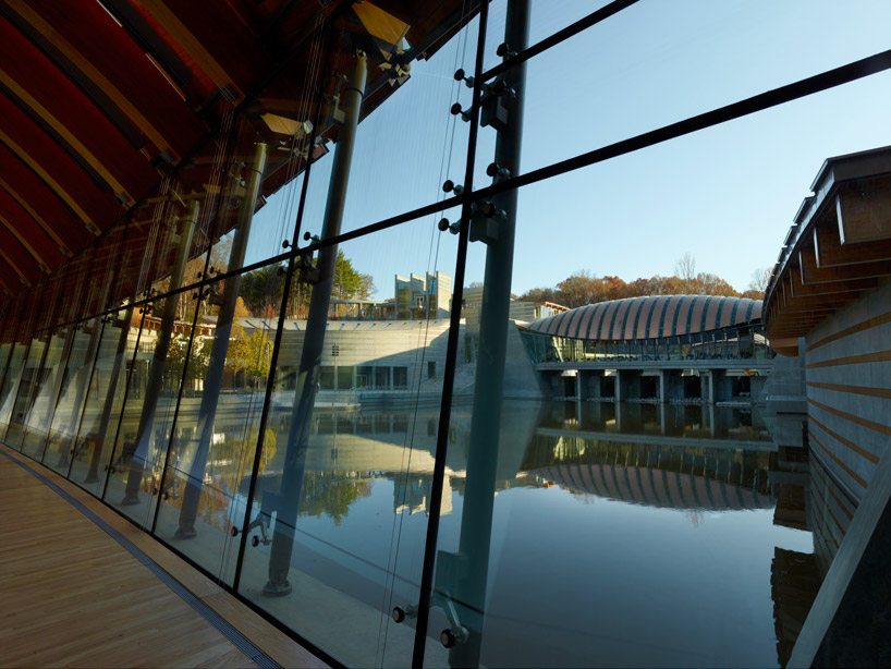moshe safdie: crystal bridges museum