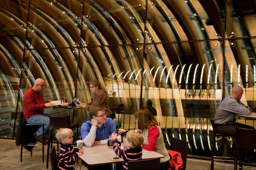 moshe safdie: crystal bridges museum