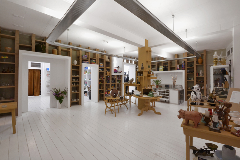 BYTR architects: emmaus second hand shop