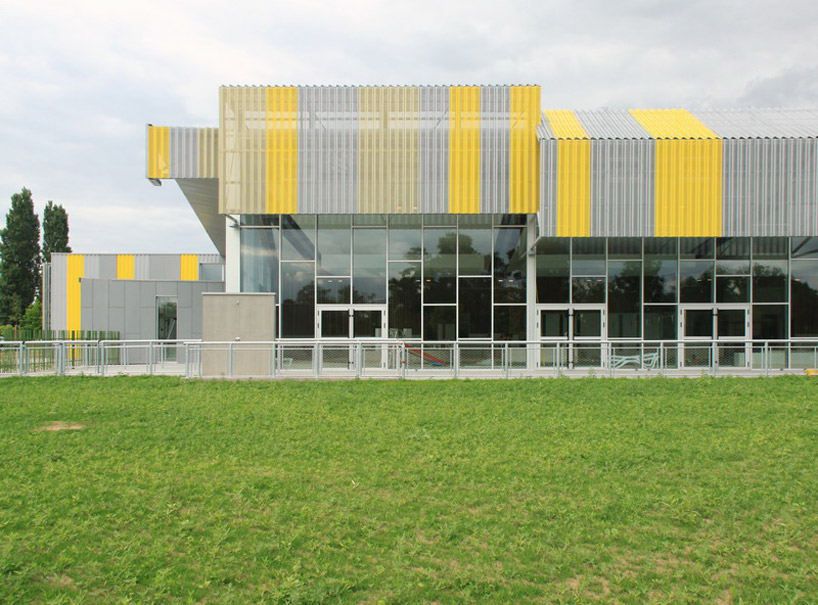 a/LTA architectes: &eacute;quipement aquatique