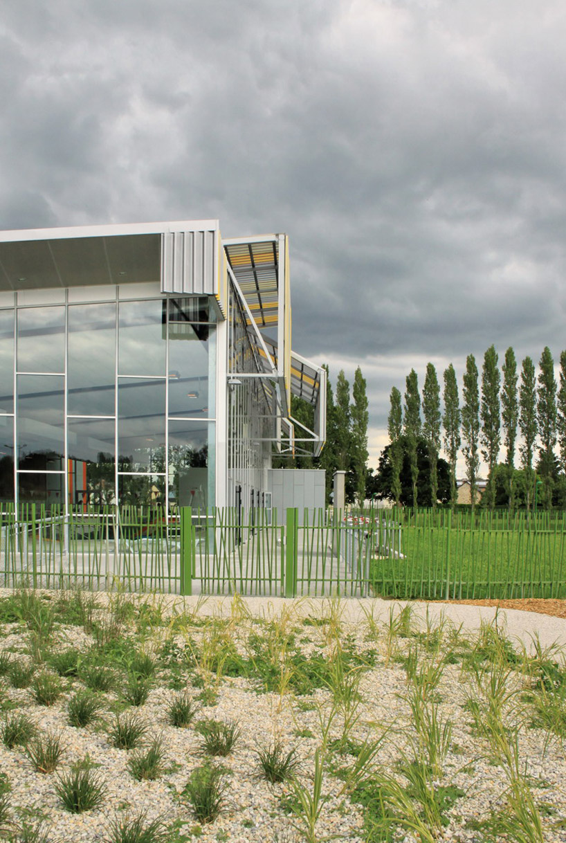 a/LTA architectes: &eacute;quipement aquatique