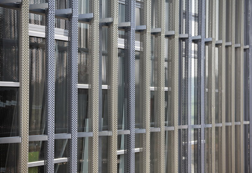 a/LTA architectes: &eacute;quipement aquatique