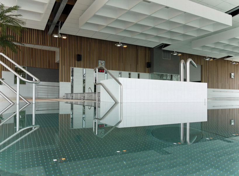 a/LTA architectes: &eacute;quipement aquatique