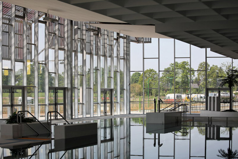 a/LTA architectes: &eacute;quipement aquatique