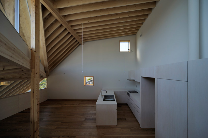 nakae architects: facing true south