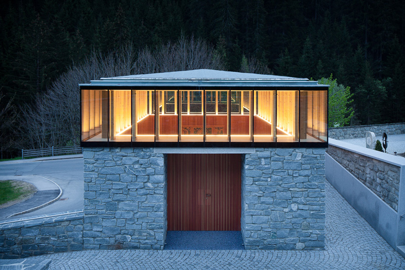 schneider & lengauer architects: cemetery + wake room hopfgarten