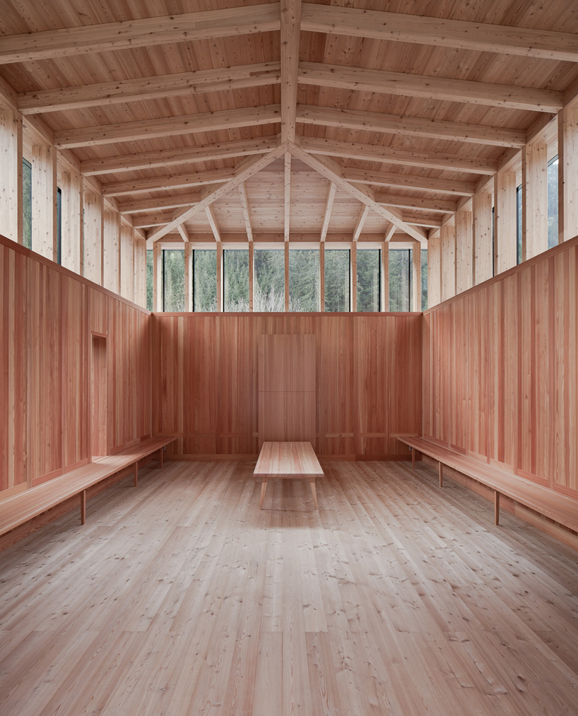 schneider & lengauer architects: cemetery + wake room hopfgarten