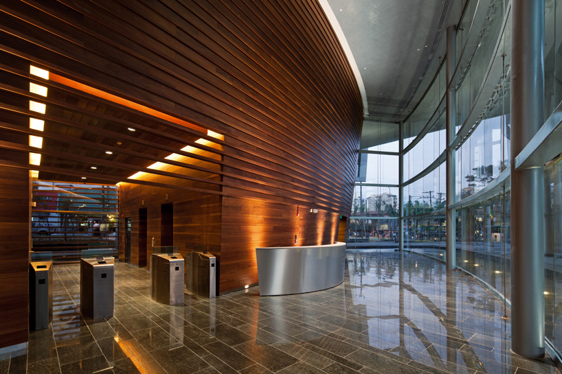 kohn pedersen fox associates: infinity tower