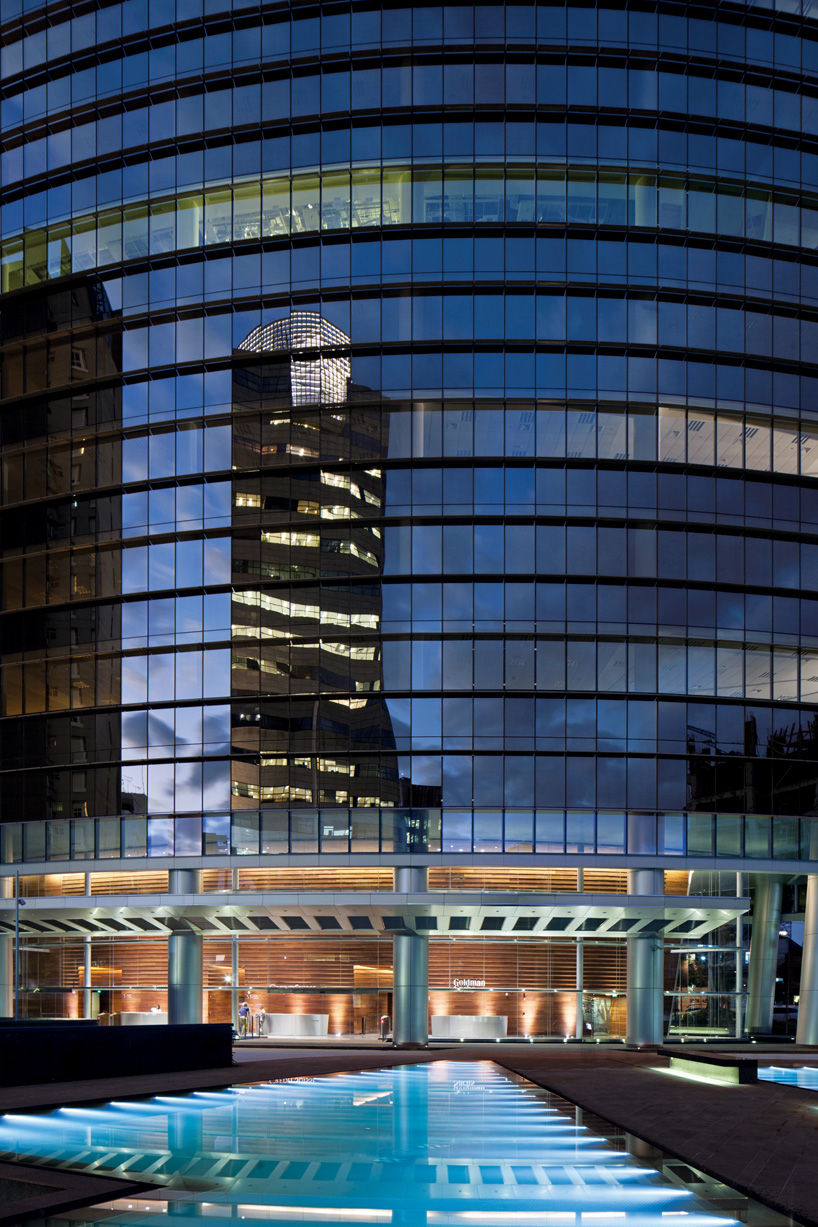 kohn pedersen fox associates: infinity tower