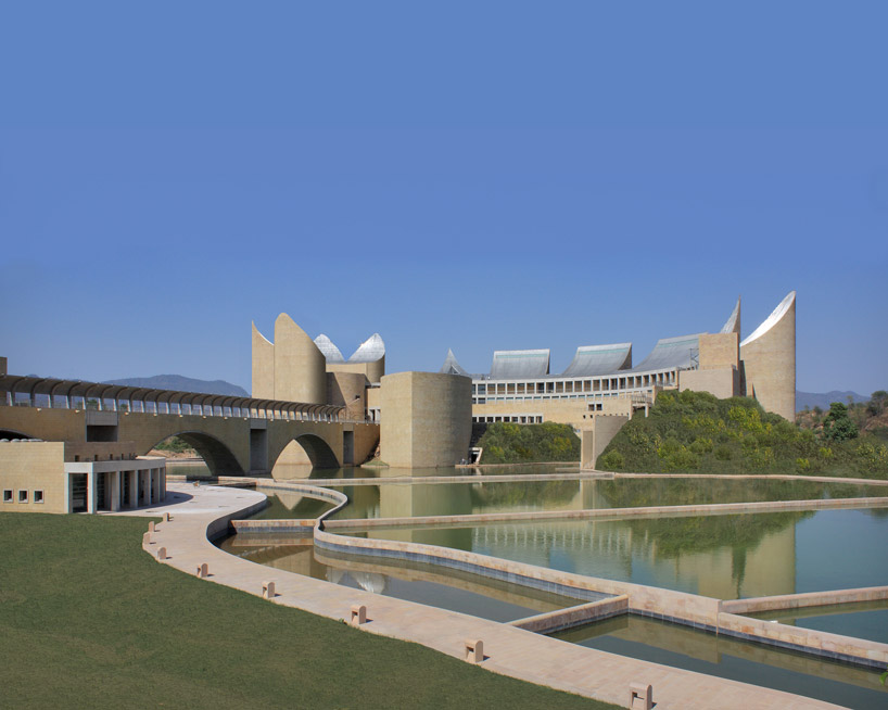 moshe safdie: khalsa heritage center