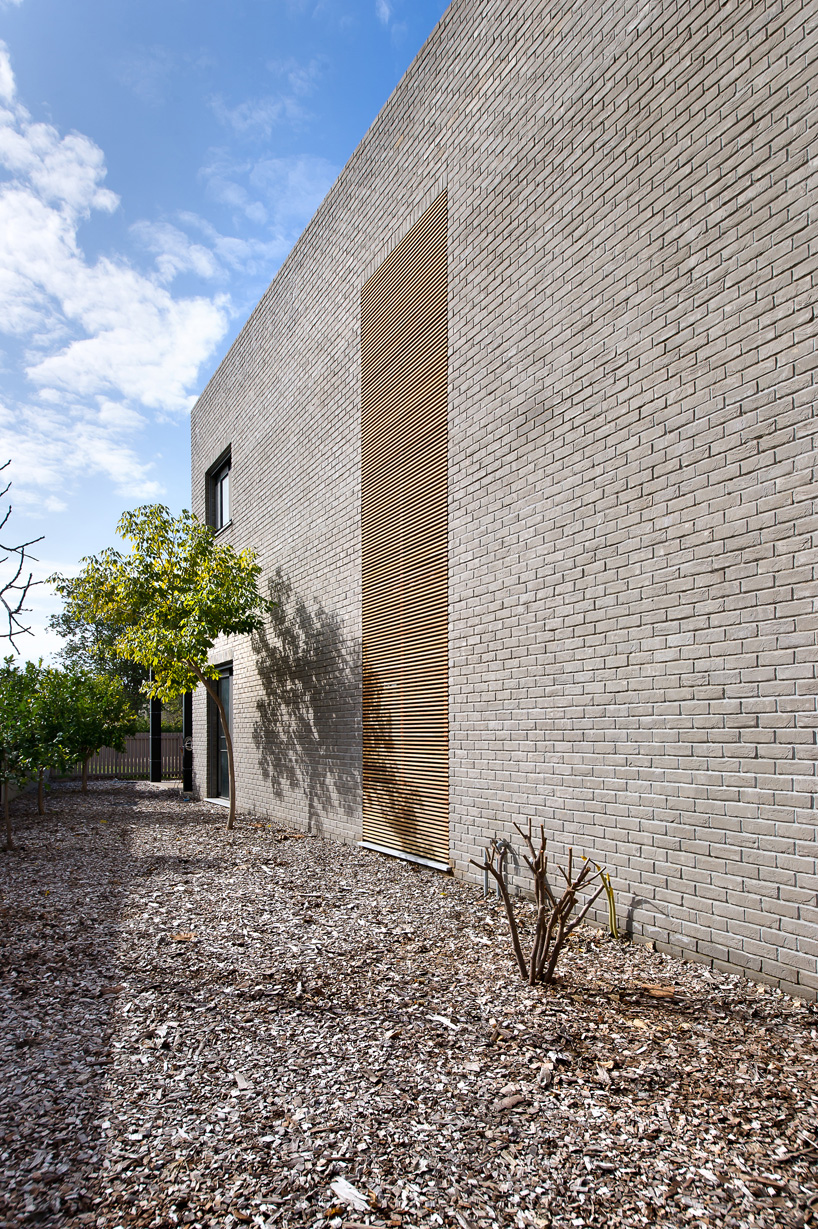 sharon neuman architects: kibuts house