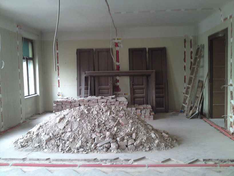 OFIS architects: level apartment