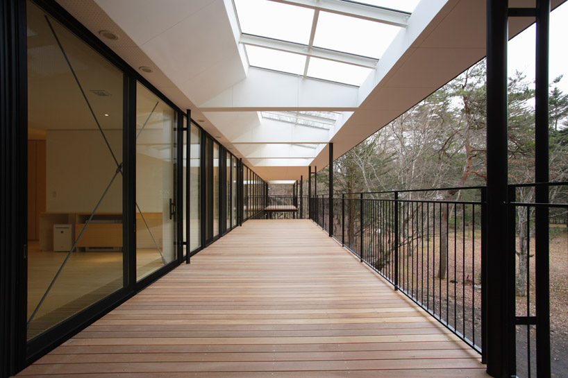 edward suzuki architecture: house of maple leaves - 1