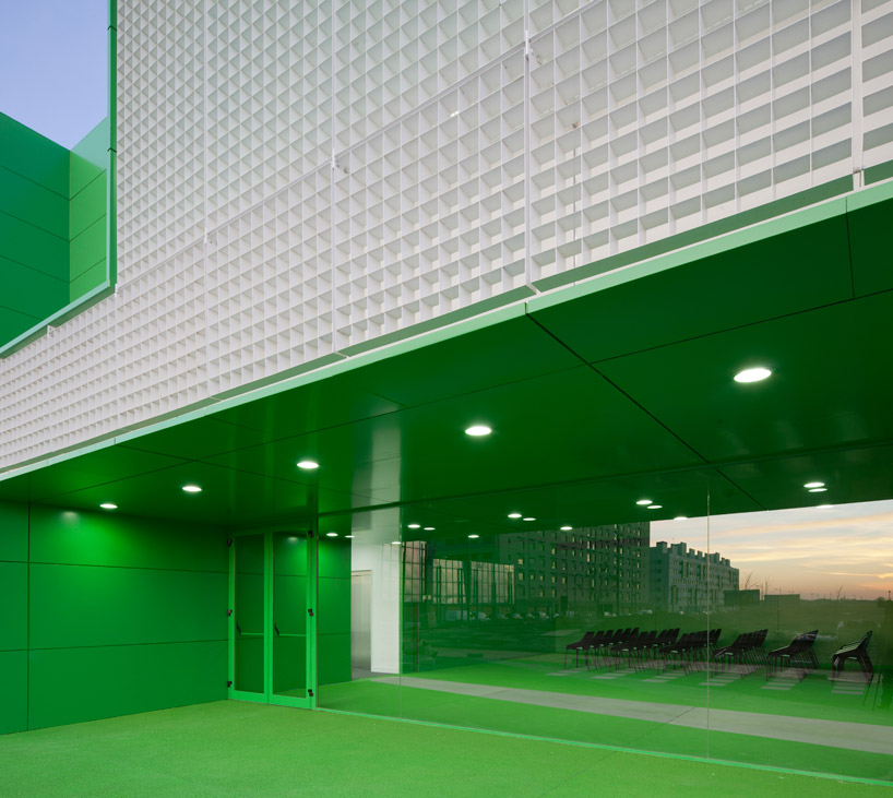 dosmasunoarquitectos: social services center in mostoles