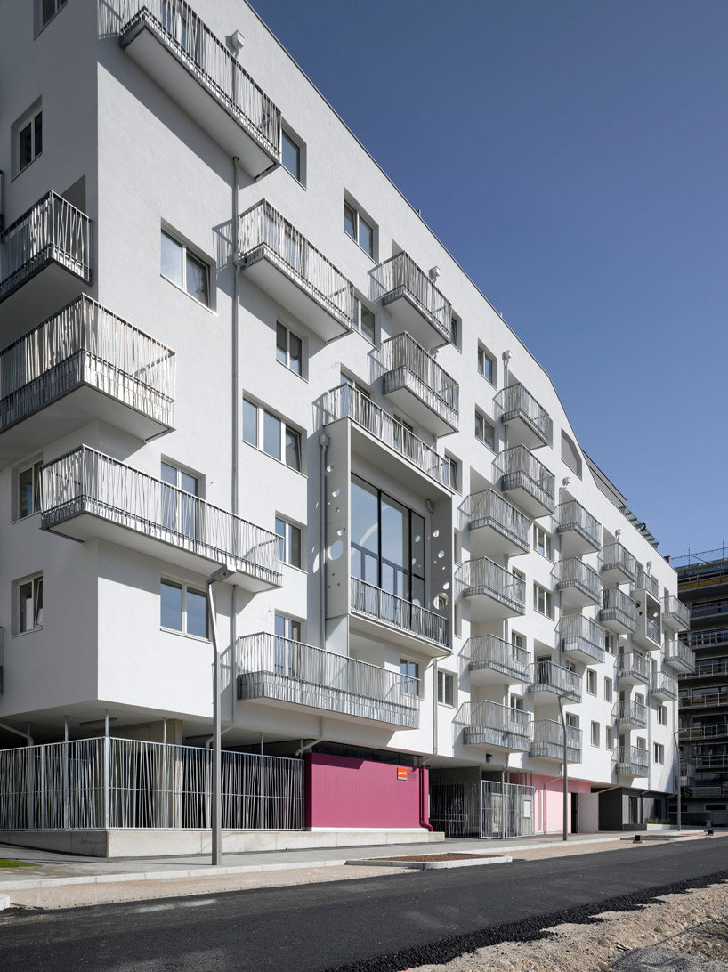 synn architekten: young living at north train station