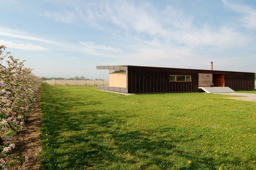 k_m architektur: farm house in obstgarten