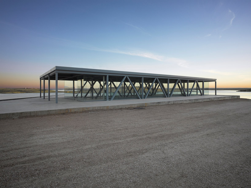 rowing and canoeing centre by josé maría sánchez garcía architects