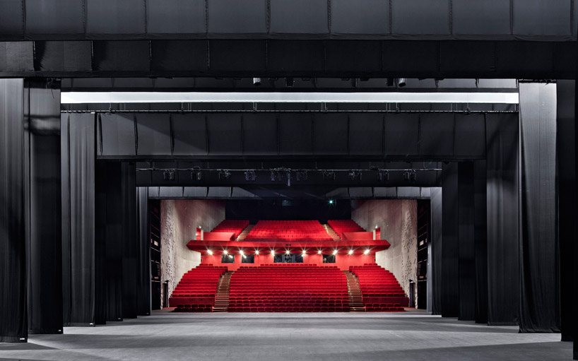 k architectures: th&eacute;&acirc;tre of saint nazaire