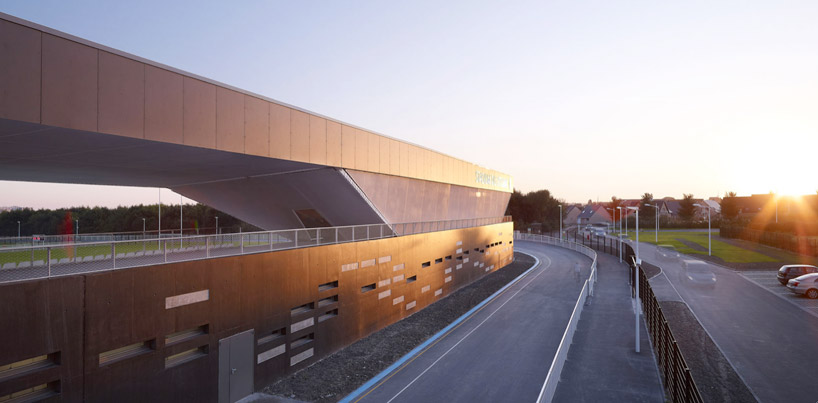 olgga architectes: stadium du littoral