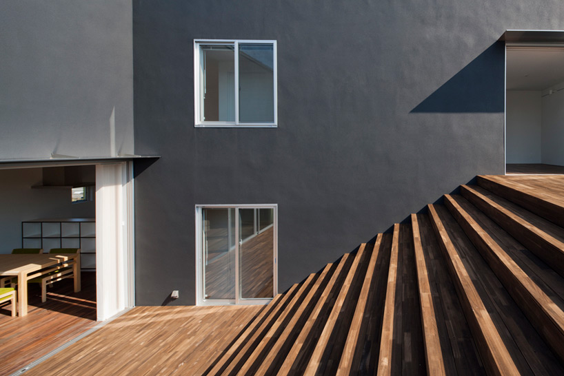 HUG: stepped terrace house - 1