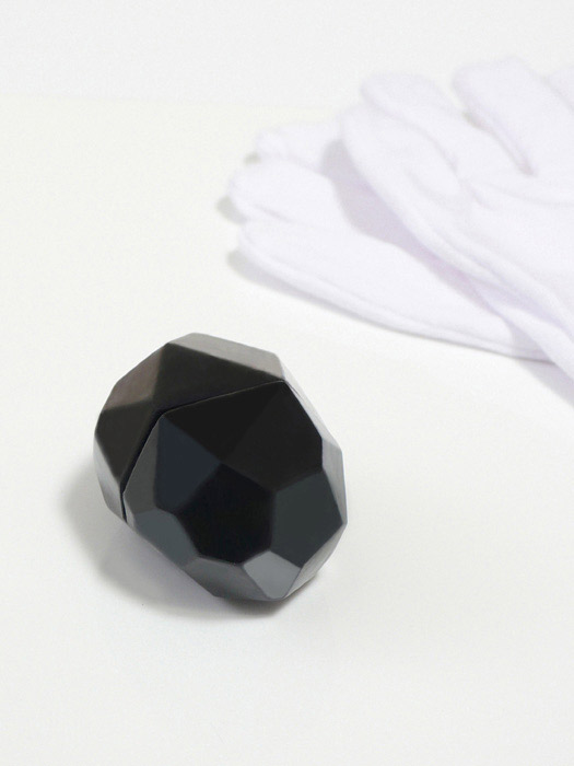 victor vetterlein: portable gems on demand