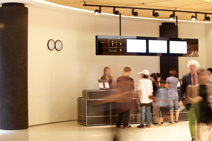 felix gonzalez torres at plateau, samsung museum of art