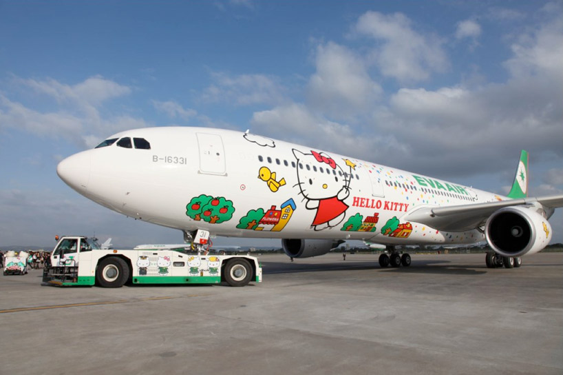 hello kitty airplane fleet for EVA air - 1