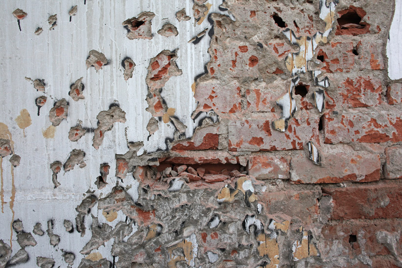 chiseled facade portraits by alexandre farto aka vhils