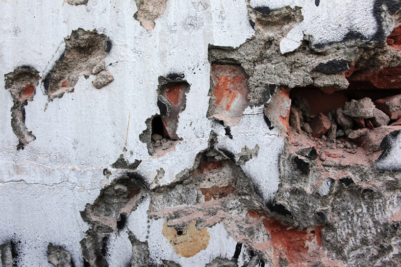 chiseled facade portraits by alexandre farto aka vhils