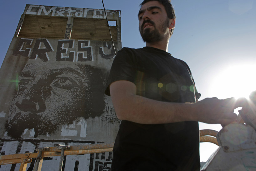 chiseled facade portraits by alexandre farto aka vhils