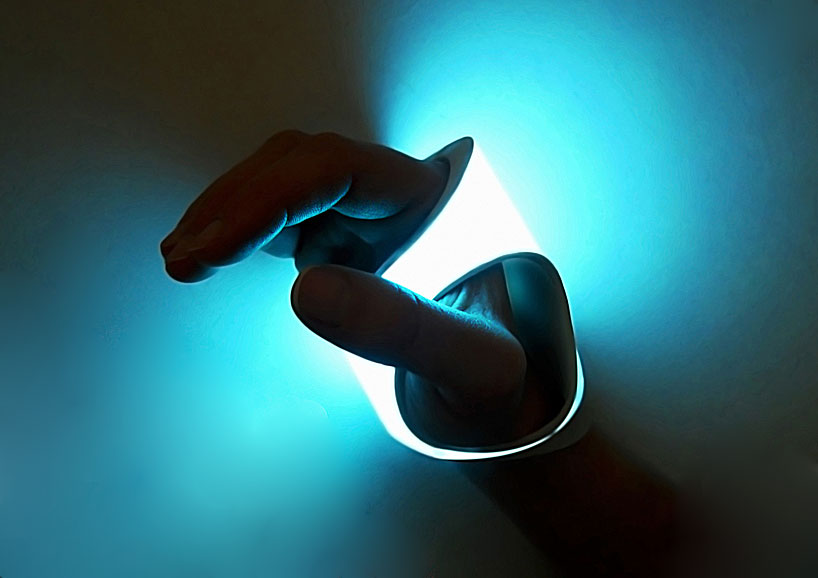 Light tool. Фонарик который проецирует изображение. portable lighting. company zero grado espace.
