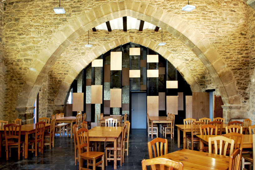 antonio garc&iacute;a blay + jos&eacute; antonio ruiz sua&ntilde;a: town hall