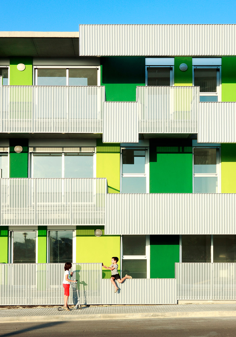 bailo + rull: 18 VPO social housing project