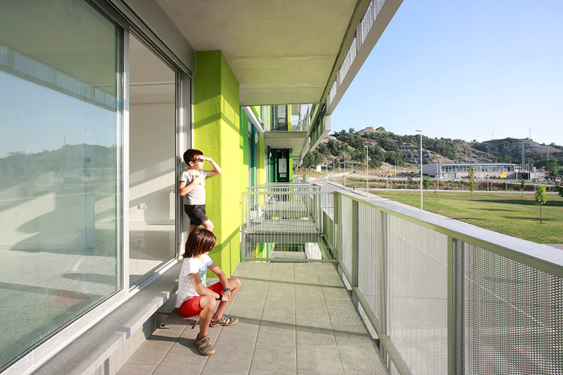 bailo + rull: 18 VPO social housing project