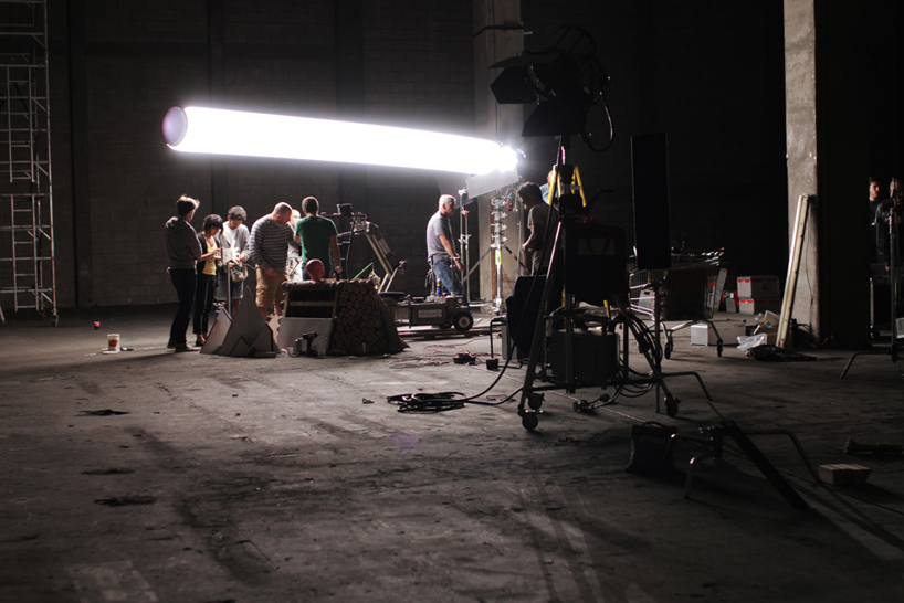 harrimansteel: cause and effect animation branding for DMAX italia